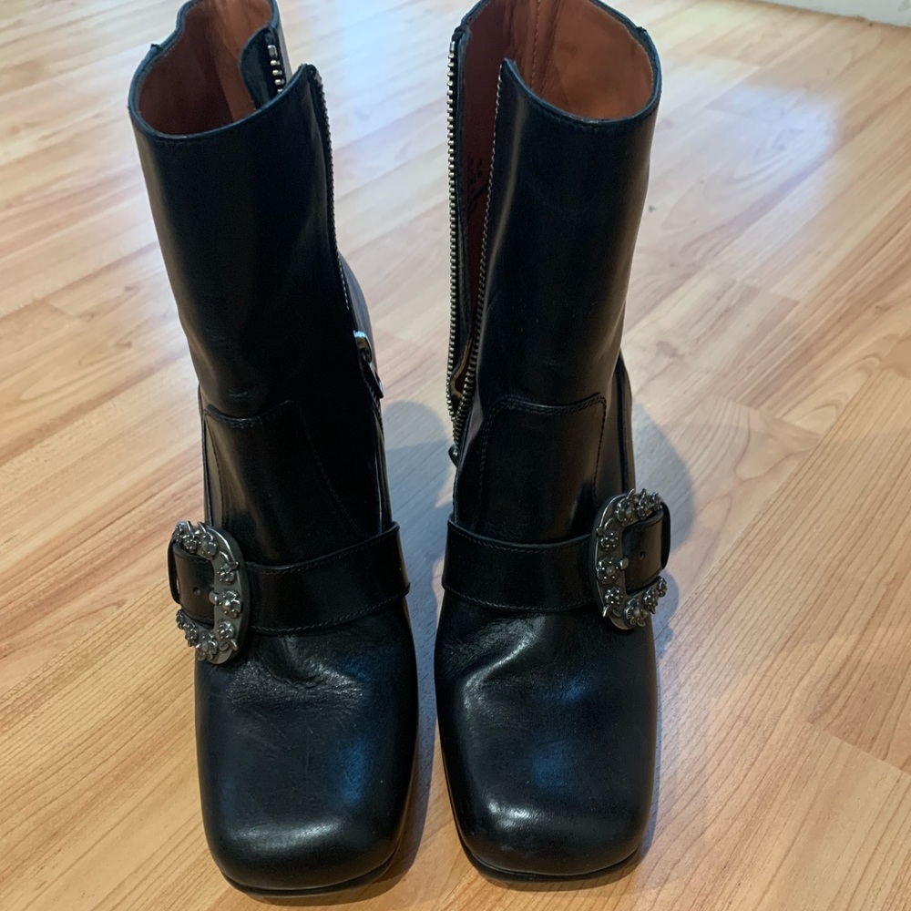 COACH western buckle bootie in BLK SZ 8. Rare find! Purchased in Australia.